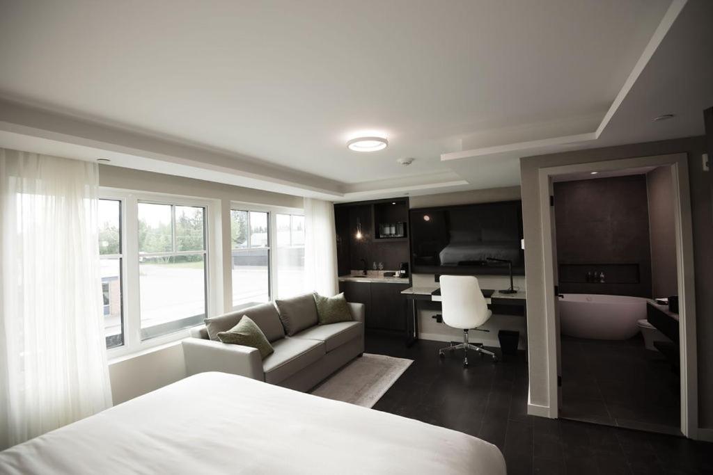 The Reid Hotel Vanderhoof Eksteriør bilde